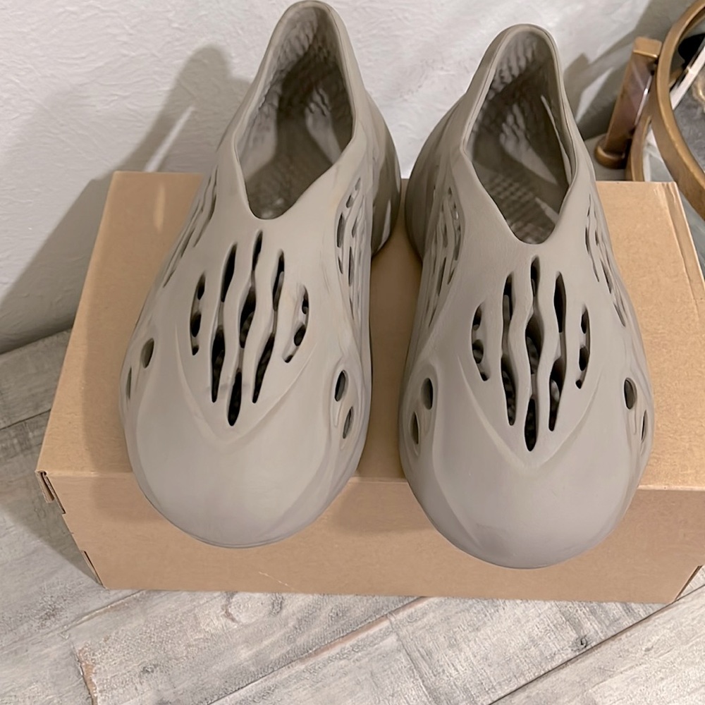 Adidas Yeezy Foam Runner